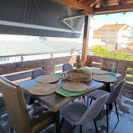 Vintage Lux Homes Vrasná