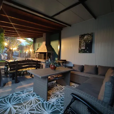 Vintage Lux Homes