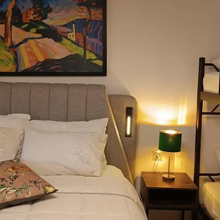 Vintage Lux Homes Apartmán