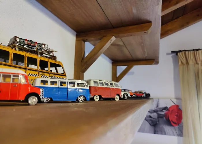 Vintage Lux Homes *
