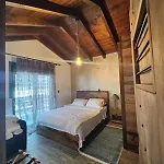 Vintage Lux Homes *