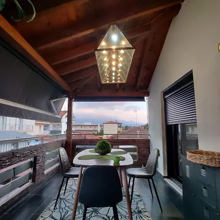 Vintage Lux Homes *