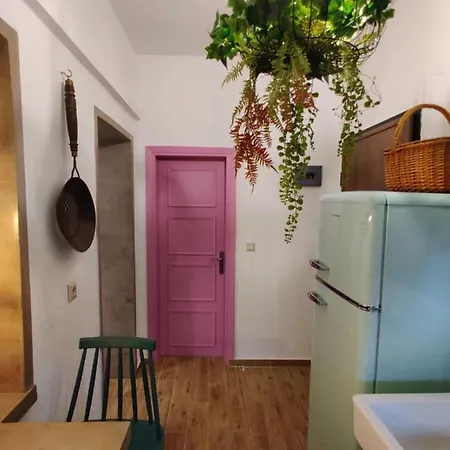 Vintage Lux Homes