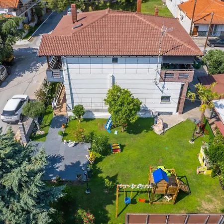Vintage Lux Homes * Vrasná