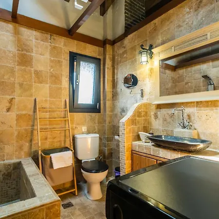 Vintage Lux Homes
