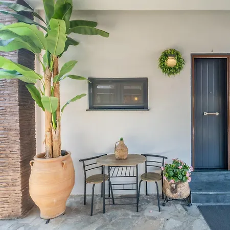 Vintage Lux Homes *