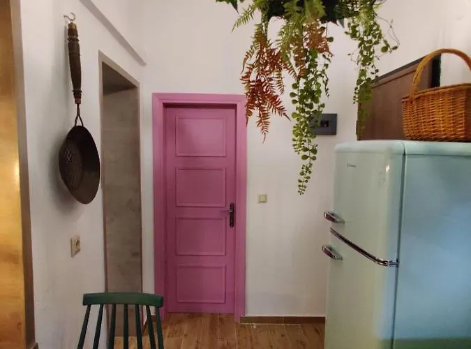 Vintage Lux Homes