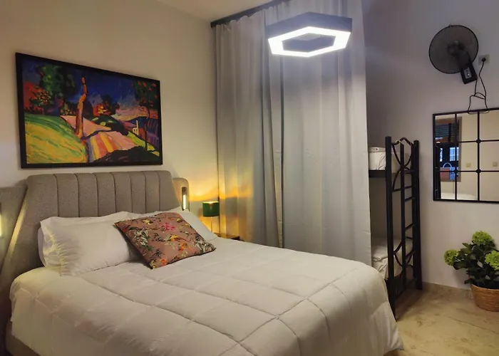 Vintage Lux Homes * Vrasná